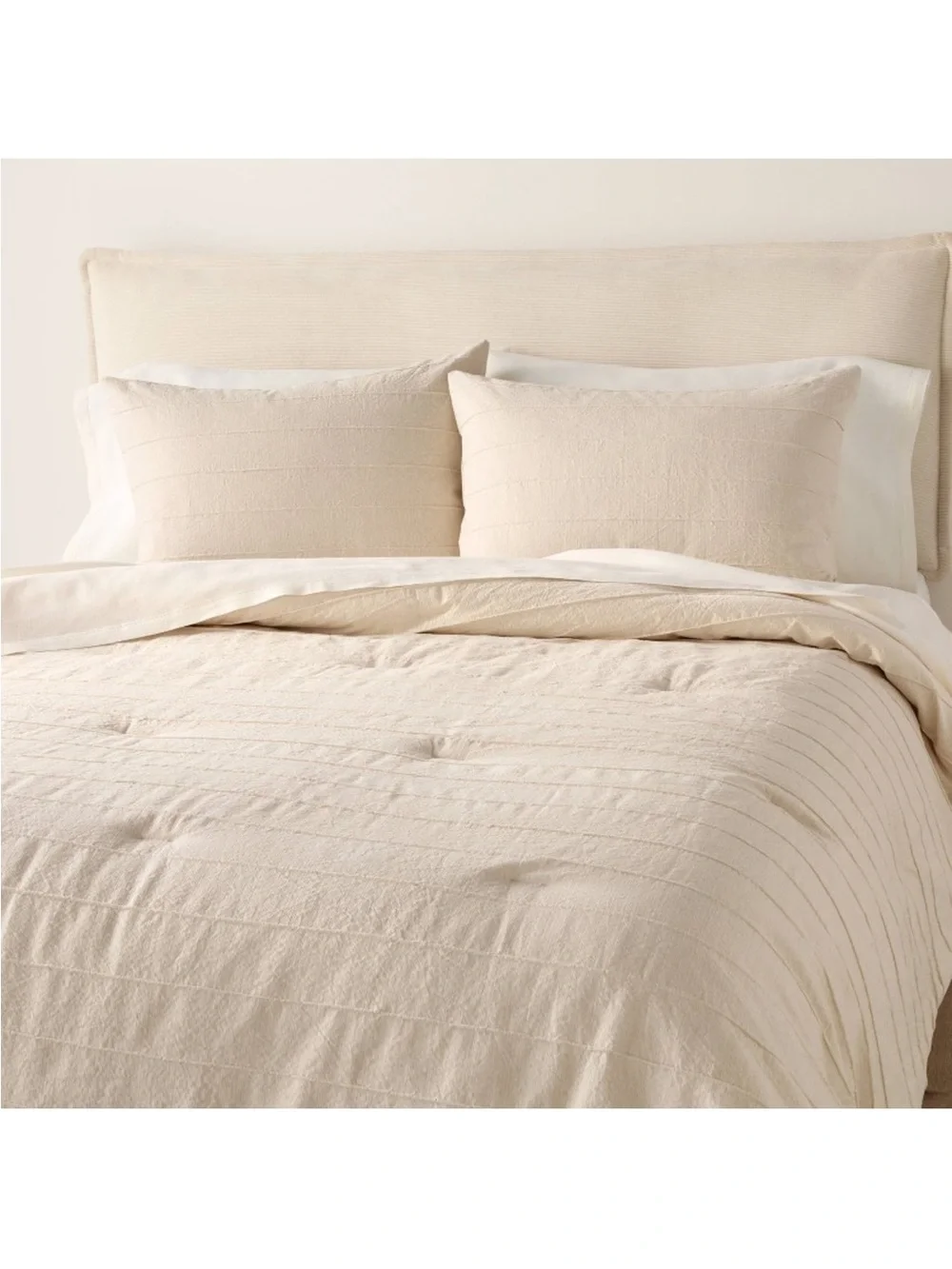 Hearth and Hand with Magnolia  Full/Queen comforter set